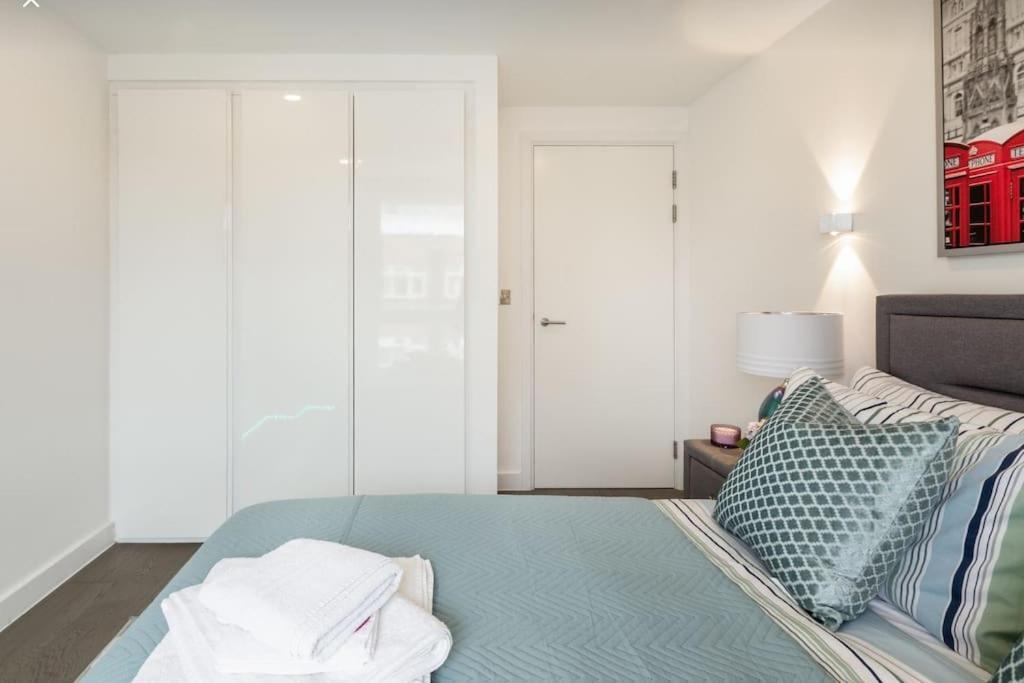 Premier 3 Bed Lux Apartment - Sleeps 8 Londen Buitenkant foto